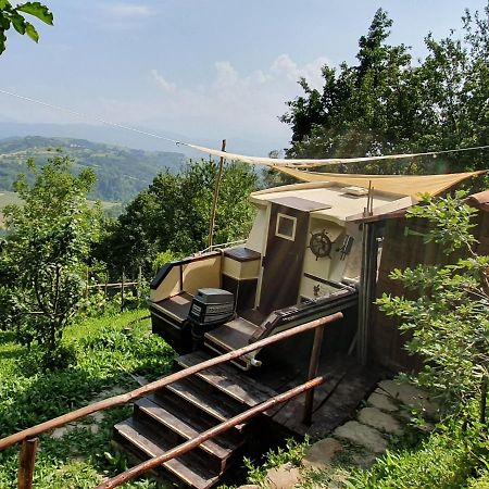 Nave Nel Bosco Bed & Breakfast Torresina Exterior foto