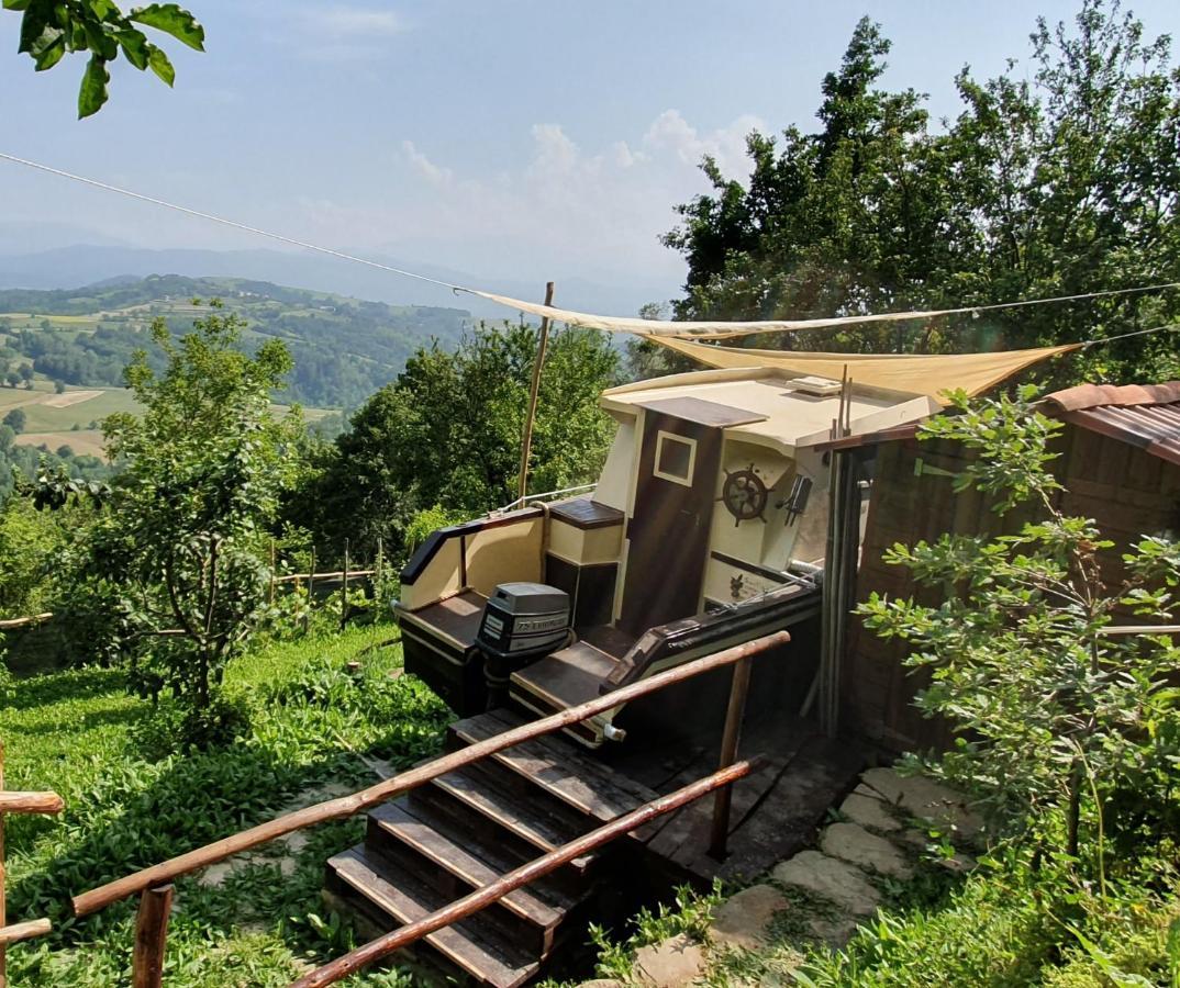 Nave Nel Bosco Bed & Breakfast Torresina Exterior foto