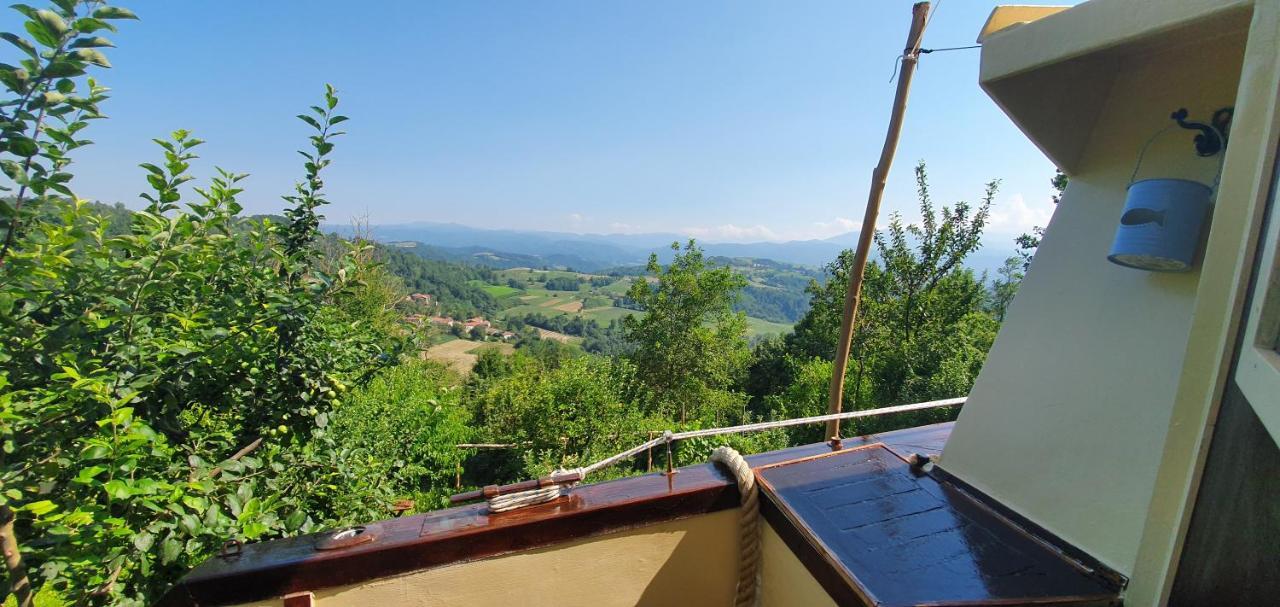 Nave Nel Bosco Bed & Breakfast Torresina Exterior foto